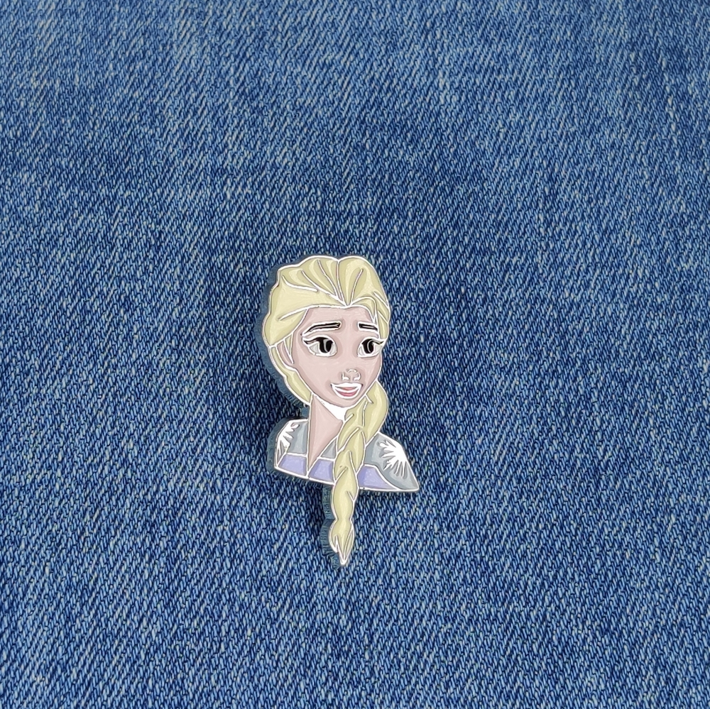 BOGO! DISNEY | Frozen Elsa Enamel Pin - Picture 2 of 4